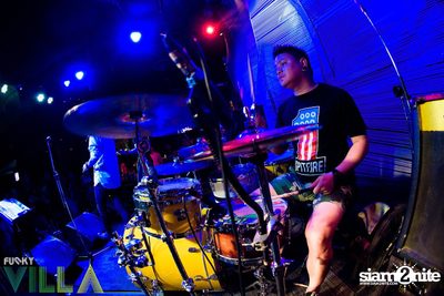 Ae Jirakorn Live on Valentine's Day at Funky Villa — photo 25
