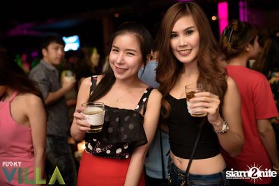 Ae Jirakorn Live on Valentine's Day at Funky Villa — photo 34