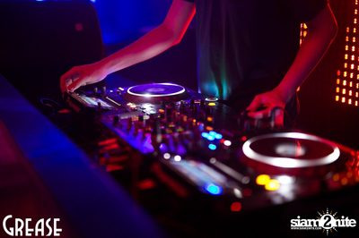 Valentines Day at Grease Bangkok, Sukhumvit Soi 49 — photo 15