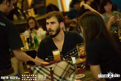 Seenspace Invasion ที่ร้าน Clouds, Fat'R Gut'z และ BREW Beers & Ciders — photo 9