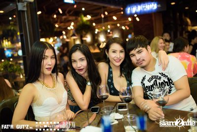 Seenspace Invasion ที่ร้าน Clouds, Fat'R Gut'z และ BREW Beers & Ciders — photo 34