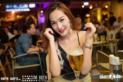 Seenspace Invasion ที่ร้าน Clouds, Fat'R Gut'z และ BREW Beers & Ciders — photo 47