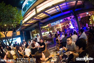 Seenspace Invasion ที่ร้าน Clouds, Fat'R Gut'z และ BREW Beers & Ciders — photo 58