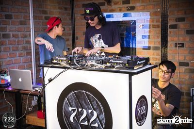 United Sunset Pool Party at 722 Craft Experience — photo 9