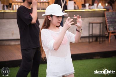 United Sunset Pool Party at 722 Craft Experience — photo 12