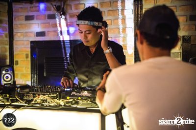 United Sunset Pool Party at 722 Craft Experience — photo 32