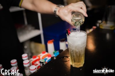 Thursday Night at Grease Bangkok, Sukhumvit Soi 49 — photo 27