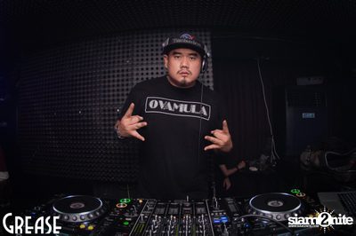 Thursday Night at Grease Bangkok, Sukhumvit Soi 49 — photo 40