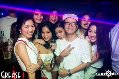 Friday Night at Grease Bangkok, Sukhumvit Soi 49 — photo 4