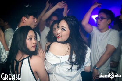Friday Night at Grease Bangkok, Sukhumvit Soi 49 — photo 60