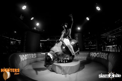 Wild Wild West Night at Hooters Nana, Sukhumvit Soi 4 — photo 44