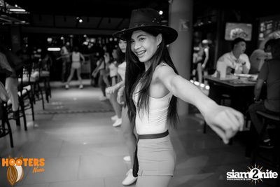 Wild Wild West Night at Hooters Nana, Sukhumvit Soi 4 — photo 51