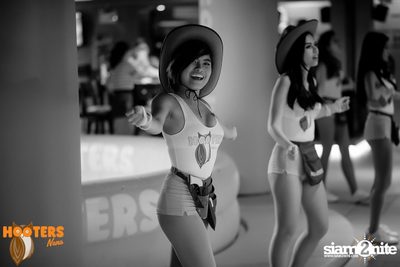 Wild Wild West Night at Hooters Nana, Sukhumvit Soi 4 — photo 63