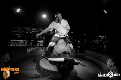 Wild Wild West Night at Hooters Nana, Sukhumvit Soi 4 — photo 79