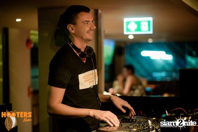 Wild Wild West Night at Hooters Nana, Sukhumvit Soi 4 — photo 87
