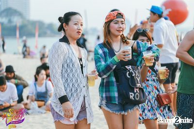 Sunset Beach Music Festival 2016 at Ban Amphur Beach — photo 74