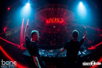 Swanky Tunes ที่ โบน พัทยา — photo 114