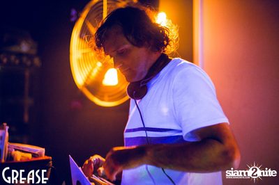 Young & Hungry and SixSix presents Ekali at Grease — photo 28