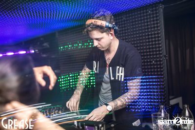 Young & Hungry and SixSix presents Ekali at Grease — photo 94