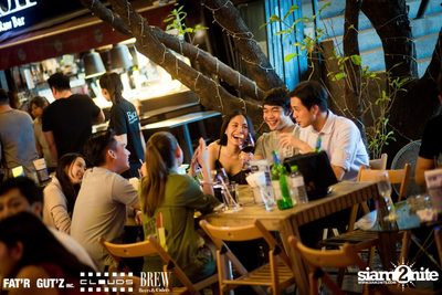 Seenspace Invasion ที่ร้าน Clouds, Fat'R Gut'z และ BREW Beers & Ciders — photo 24