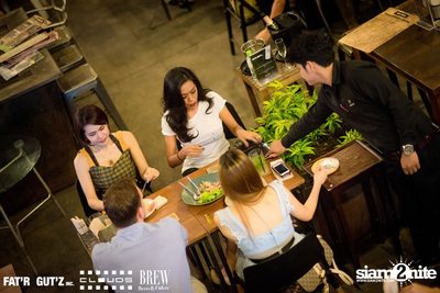 Seenspace Invasion ที่ร้าน Clouds, Fat'R Gut'z และ BREW Beers & Ciders — photo 26