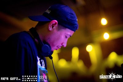 Seenspace Invasion ที่ร้าน Clouds, Fat'R Gut'z และ BREW Beers & Ciders — photo 54
