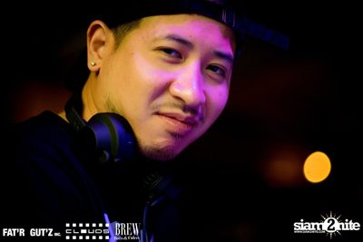 Seenspace Invasion ที่ร้าน Clouds, Fat'R Gut'z และ BREW Beers & Ciders — photo 57