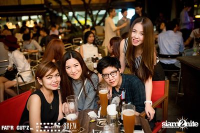Seenspace Invasion ที่ร้าน Clouds, Fat'R Gut'z และ BREW Beers & Ciders — photo 64