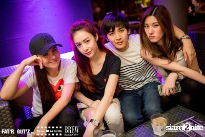 Seenspace Invasion ที่ร้าน Clouds, Fat'R Gut'z และ BREW Beers & Ciders — photo 82