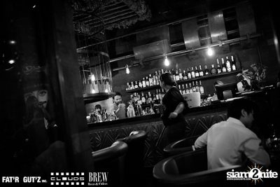 Seenspace Invasion ที่ร้าน Clouds, Fat'R Gut'z และ BREW Beers & Ciders — photo 94