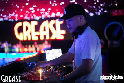 Thursday Night at Grease Bangkok, Sukhumvit Soi 49 — photo 20