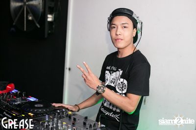 Thursday Night at Grease Bangkok, Sukhumvit Soi 49 — photo 28