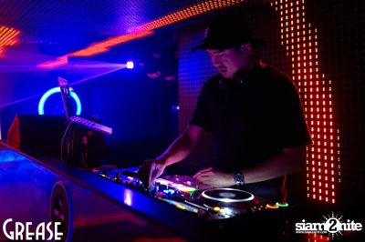 Friday Night at Grease Bangkok, Sukhumvit Soi 49 — photo 18