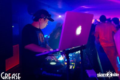 Friday Night at Grease Bangkok, Sukhumvit Soi 49 — photo 63