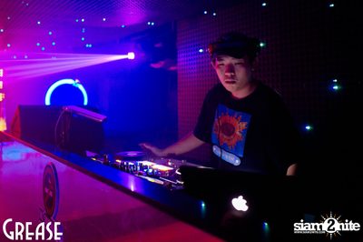 Friday Night at Grease Bangkok, Sukhumvit Soi 49 — photo 99