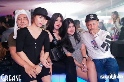 Saturday Night at Grease Bangkok, Sukhumvit Soi 49 — photo 18