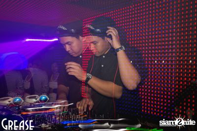 Saturday Night at Grease Bangkok, Sukhumvit Soi 49 — photo 58