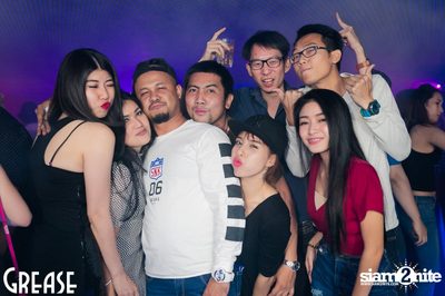 Saturday Night at Grease Bangkok, Sukhumvit Soi 49 — photo 59
