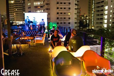 Saturday Night at Grease Bangkok, Sukhumvit Soi 49 — photo 60