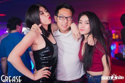 Saturday Night at Grease Bangkok, Sukhumvit Soi 49 — photo 72