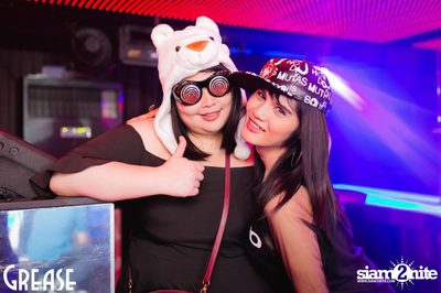 Saturday Night at Grease Bangkok, Sukhumvit Soi 49 — photo 83