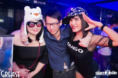 Saturday Night at Grease Bangkok, Sukhumvit Soi 49 — photo 85