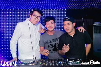 Saturday Night at Grease Bangkok, Sukhumvit Soi 49 — photo 87