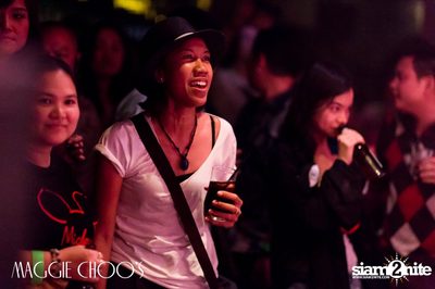 T-Bone Live ที่ร้าน แม็กกี้ ชูวส์, ถนนสีลม — photo 17