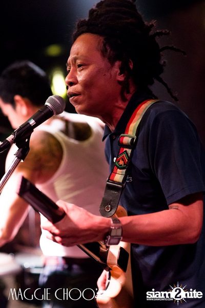 T-Bone Live ที่ร้าน แม็กกี้ ชูวส์, ถนนสีลม — photo 19