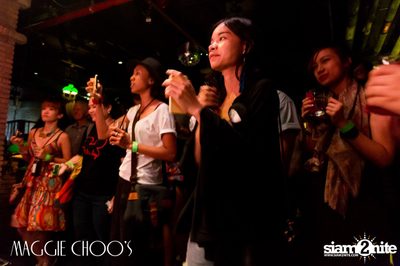 T-Bone Live ที่ร้าน แม็กกี้ ชูวส์, ถนนสีลม — photo 22