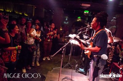 T-Bone Live ที่ร้าน แม็กกี้ ชูวส์, ถนนสีลม — photo 37