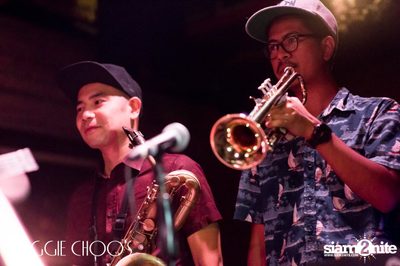 T-Bone Live ที่ร้าน แม็กกี้ ชูวส์, ถนนสีลม — photo 51
