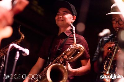 T-Bone Live ที่ร้าน แม็กกี้ ชูวส์, ถนนสีลม — photo 54