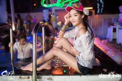 Connection Full Moon Party at Cliff Seaview Restaurant — photo 19